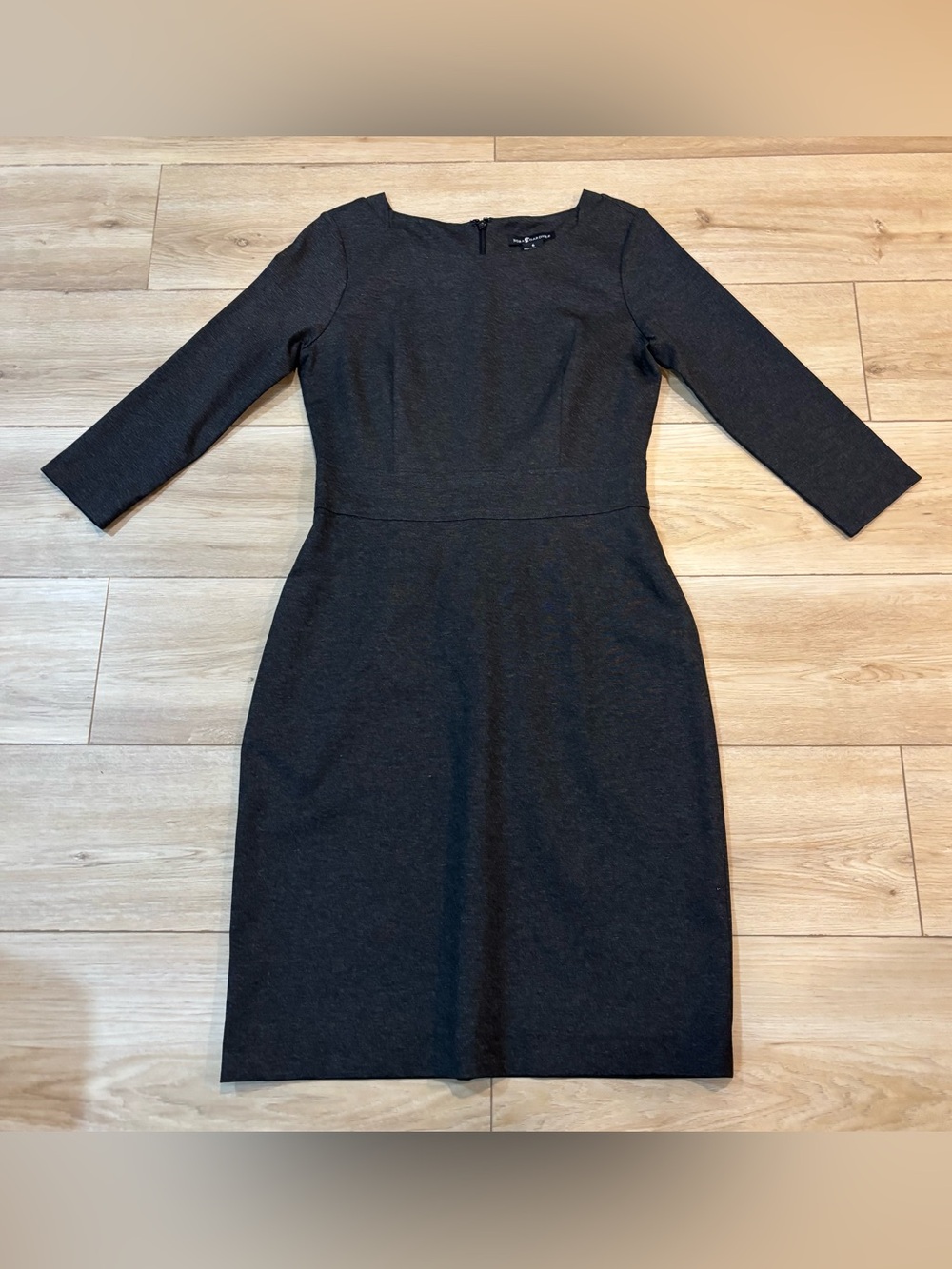 Nora Gardner Dress Gabrielle size 6 gray made in USA NYC